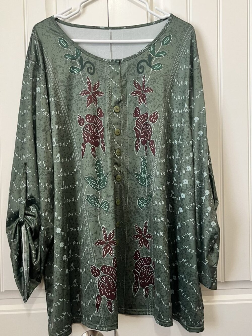 Boho Sage Green Batik Print Tunic Top Dolman Sleeve Floral Blouse NWOT